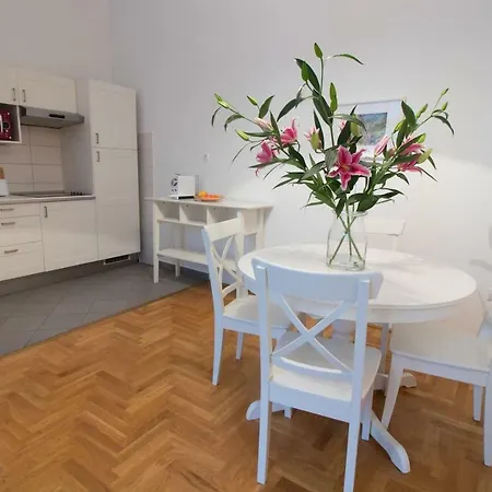 Lägenhet Stunning 2 Bdrm In Top Location Budapest